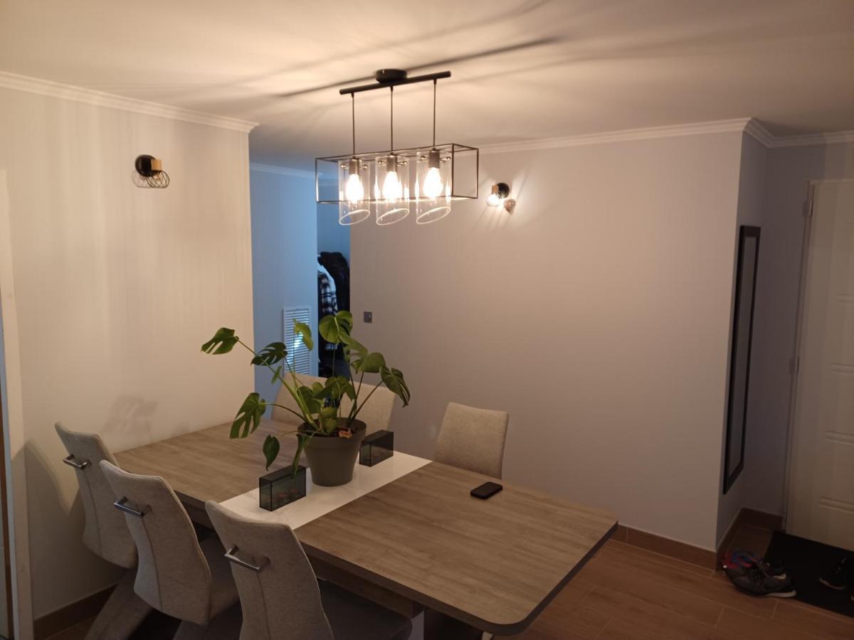 Chambre Privee/Climatisee+Tv /Petit Dejeuner Inclu/Tout Confort Nevers Buitenkant foto